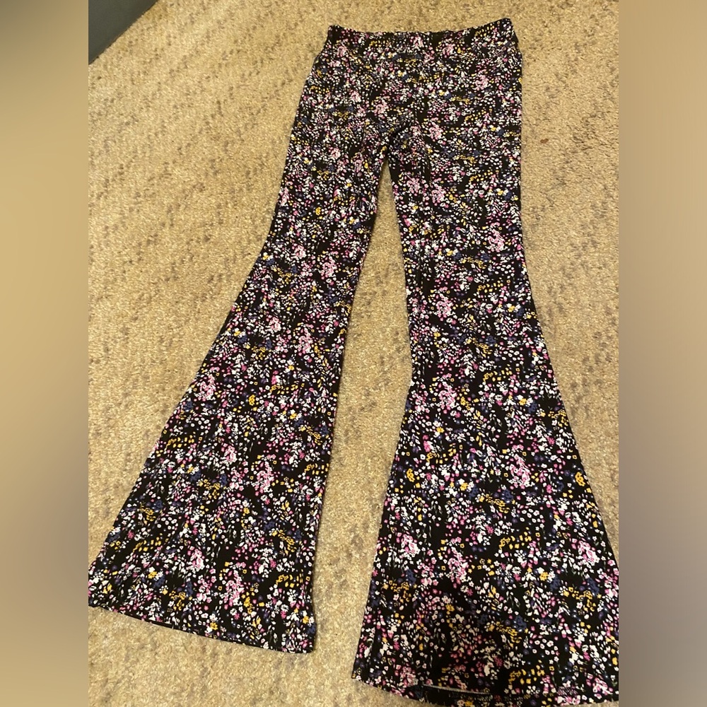 Printed pants 🤎💜